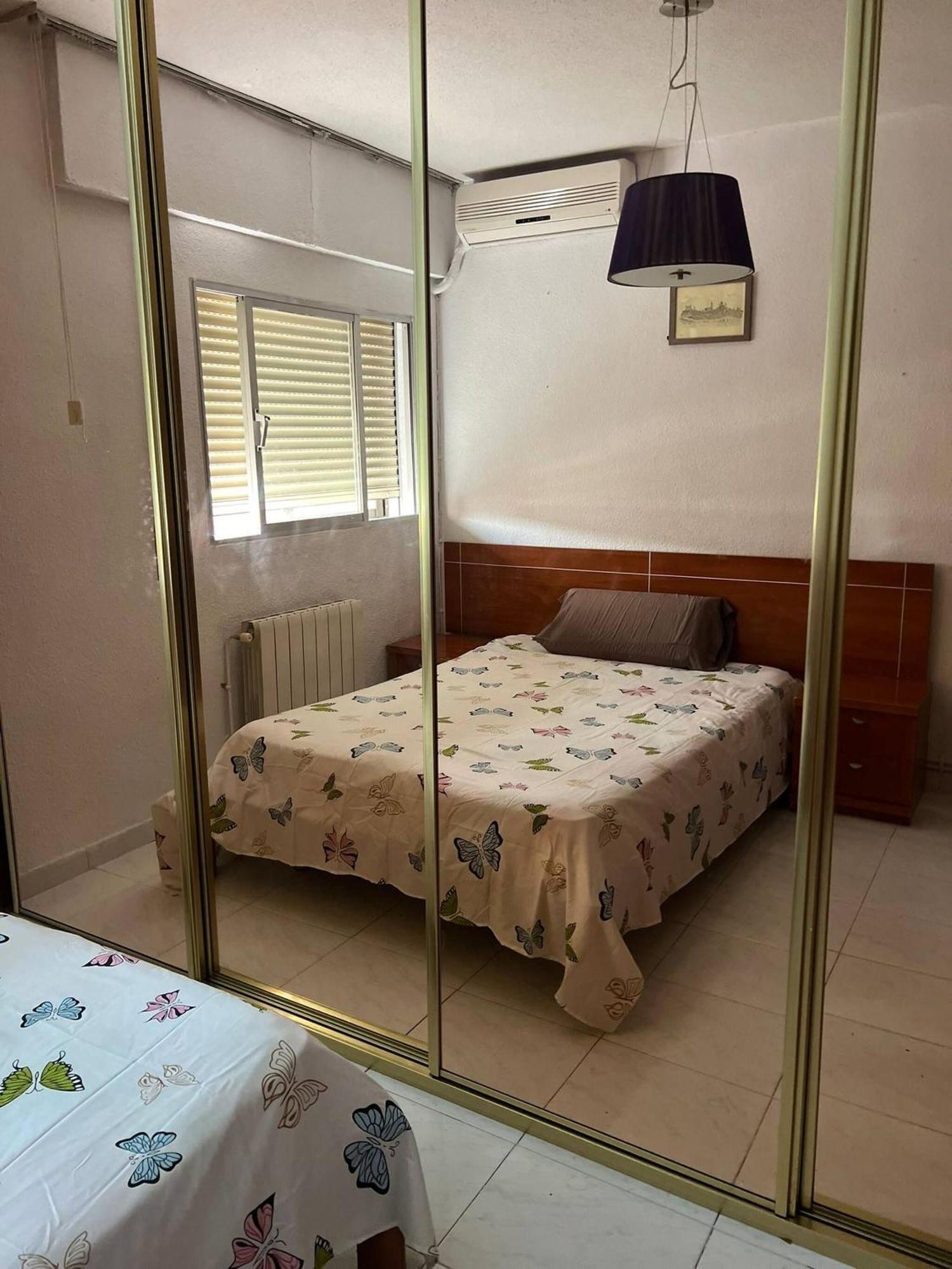Pensión In - 10 Min From The Airport